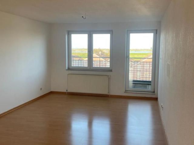 Schöne 4 Zimmerwohnung mit Balkon und tollem Blick auf die Elbe