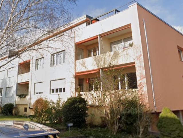 Schöne 4 Zimmerwohnung mit gemütlichem Balkon in Nidau