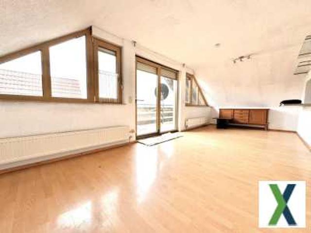 Schöne 4 Zimmer Dachgeschosswohnung