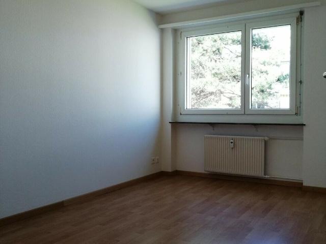 Schöne 4 Zimmer Wohnung | dreamo. Ch