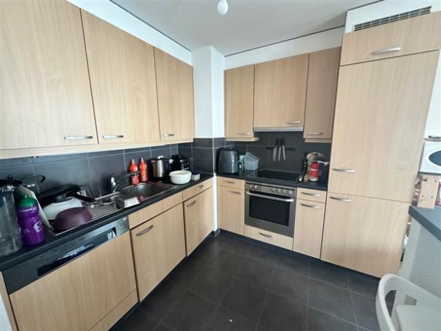 Schöne 4 Zimmer Wohnung mit Balkon