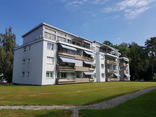 Schöne 5.5 Zimmerwohnung an zentraler Lage!