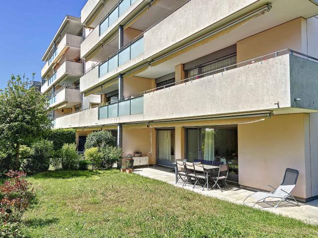 Schöne 5 Zimmer Wohnung mit großem Garten