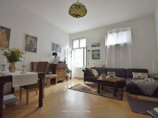 Schöne Altbau 3 Zimmer Wohnung mit Balkon
