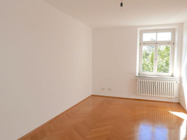 Schöne gemütliche Wohnung mit innenhofseitigem Balkon, 12. Bezirk