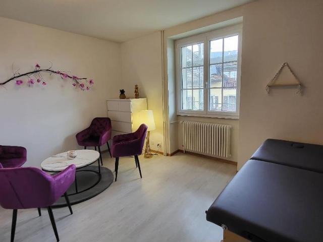 Schöne Geschäftsräume im Zentrum des Dorfes Eysins