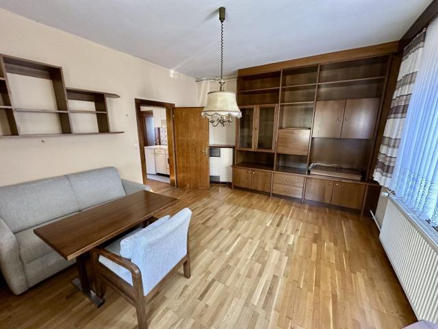 Schöne, großzügige 4 Zimmer Wohnung im Altbaujuwel im Zentrum von Weiz