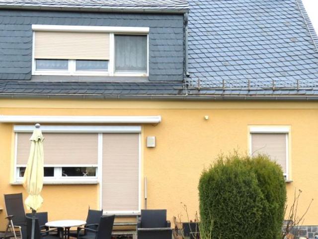 Schöne Doppelhaushälfte in Weißenborn