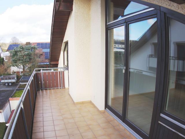 Schöne Dachgeschosswohnung mit großem Westbalkon in Untergruppenbach Donnbronn