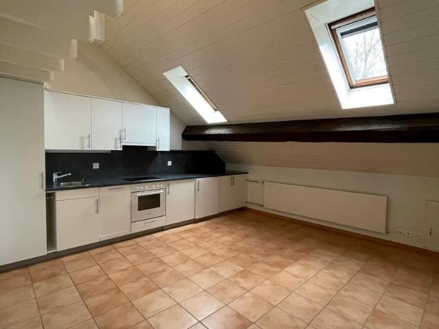 Schöne Dachwohnung mit Galerie