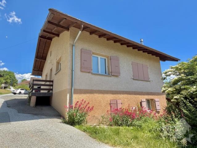 Schöne Einfamilienhaus auf einem schönen Grundstück von 725 m2!