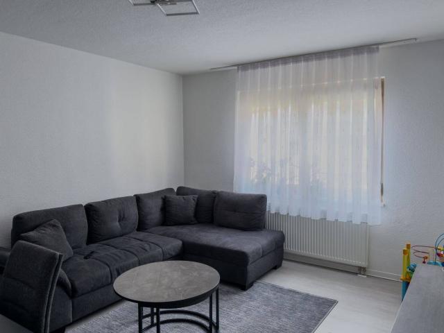 Schöne Etagenwohnung mit Balkon in ruhiger & zentraler Lage Ihr neues Zuhause erwartet Sie!