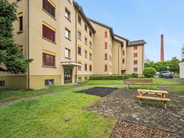 schöne, helle 2 1/2 Zimmer Dachwohnung