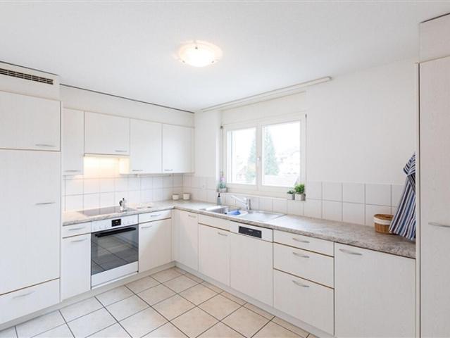 Schöne, helle 4½ Zimmerwohnung im 1.OG