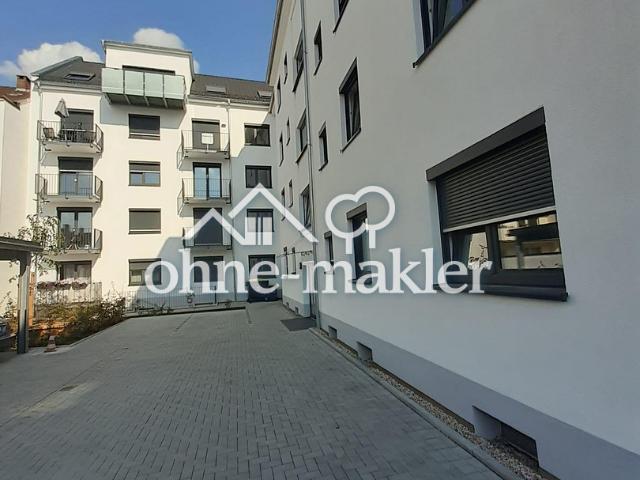 Schöne helle kernsanierte 2 Zimmer Wohnung mit Balkon und Terrasse in der Stadtmitte