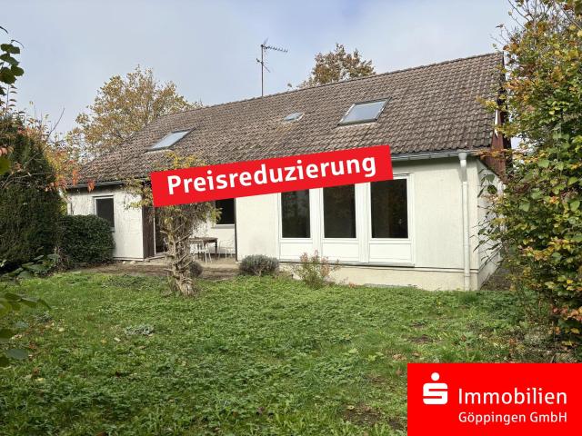 Schöne Lage großer Garten zum Modernisieren!