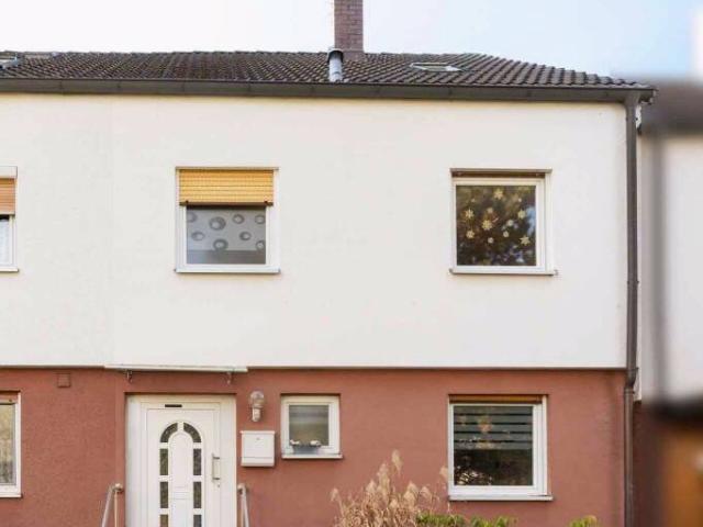 Schöne Lage: RMH in Nbg. Laufamholz Nähe S Bahn Haltestelle Haus kaufen