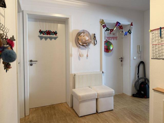 Schöne, lichtdurchflutete 3 Zimmer Wohnung mit Terrasse