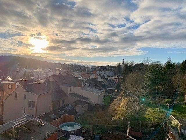 Schöne Maisonette Wohnung mit Ausblick!