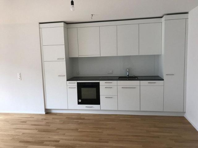 Schöne Neubau Wohnung im Medici Areal