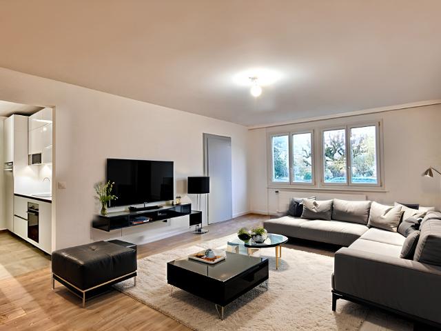 Schöne renovierte 5 Zimmer Wohnung in Collonge Bellerive Center