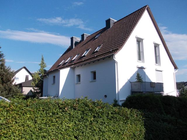 Schöne & ruhige 2,5 Zimmer, 54qm Wohnung Terrasse & Garten & EBK