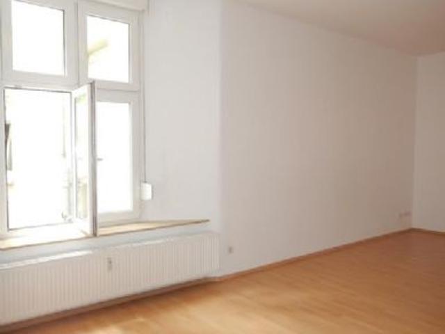 Schöne Wohnung in gediegenem Altbau WG Eignung