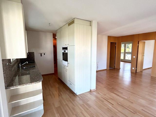 Schöne Wohnung mit Balkon