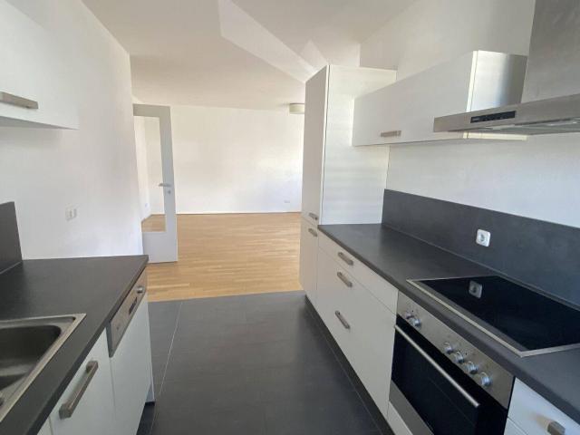 Schöne Wohnung mit geräumiger Loggia