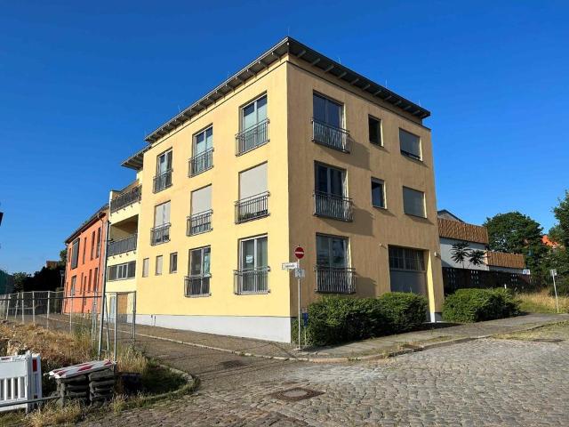SCHÖNE WOHNUNG MIT ODERBLICK ZU VERMIETEN