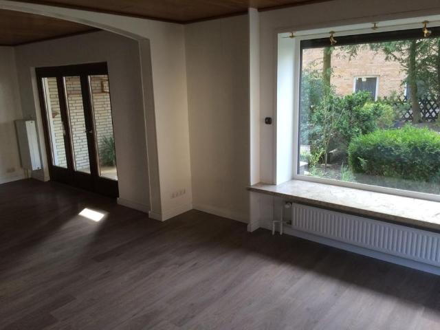 Schöne Terrassenwohnung mit Wintergarten