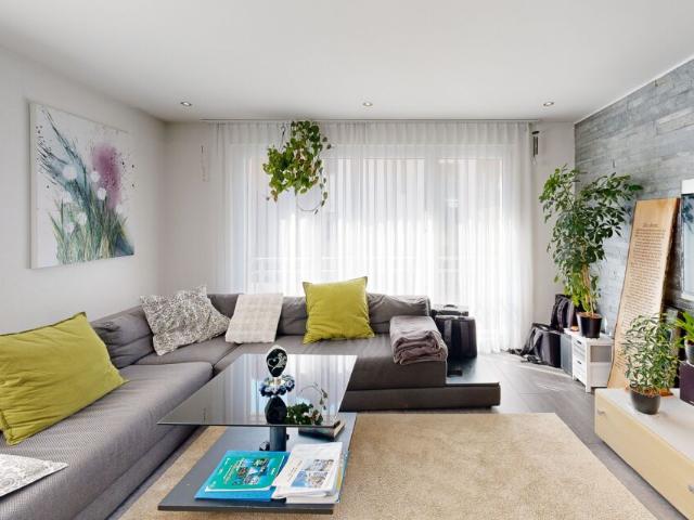 Schöne und grosse Duplex Dachzimmerwohnung in den Winkelmatten / Er.