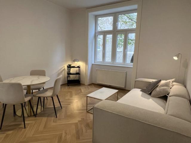 Schöne und ruhige 2 Zimmer Wohnung nähe Kollwitzpark