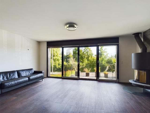 SCHÖNE VOLUMINA IN REIHENHAUS