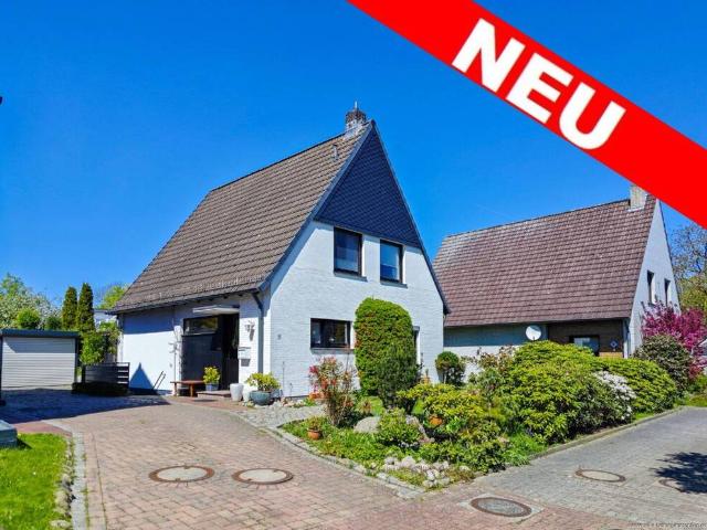 ! Schönebeck Gepflegtes Einfamilienhaus in Sackgassenlage mit Garage und Vollkeller !