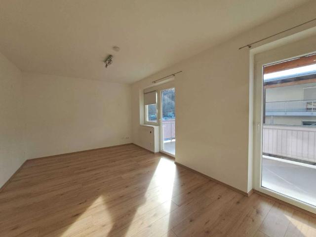 Schöner Naturblick sonnige 3ZI mit großem Balkon, Carport