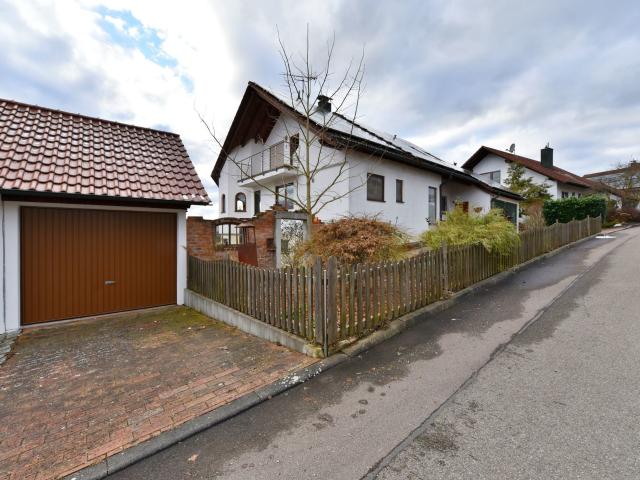 Schöner kann man nicht wohnen EFH mit ELW in Rammingen