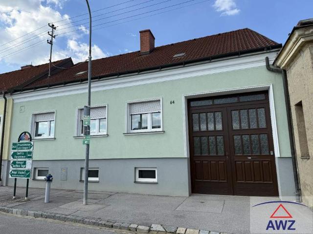 Schönes Bauernhaus im Ortsverbund!