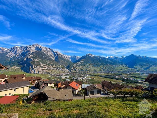 Schönes Baugrundstück mit freiem Blick auf die Alpen