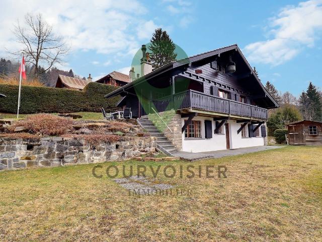 Schönes Chalet zum Auffrischen mit Charakter und Entwicklungspotenzial