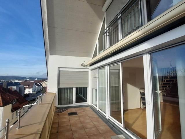 Schönes Duplex mit großer Süd Terrasse und Teck Blick