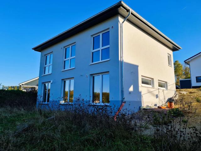 Schönes Einfamilienhaus auf tollem Grundstück