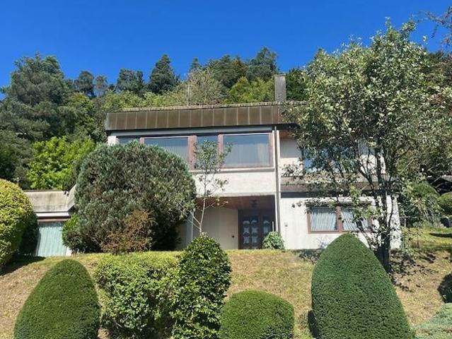 Schönes Einfamilienhaus in traumhafter Lage und großem Grundstück