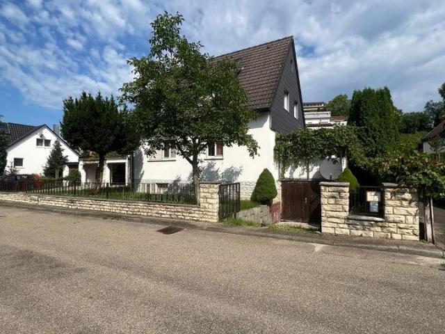 Schönes Einfamilienhaus in einer ruhigen Lage!