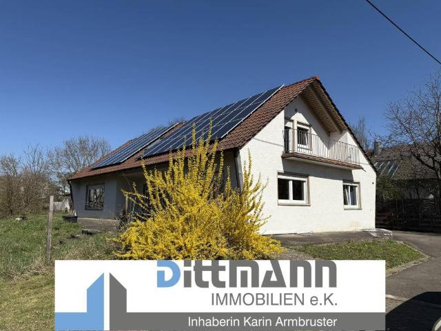Schönes Einfamilienhaus mit Garten und Doppelgarage in Balingen Engstlatt