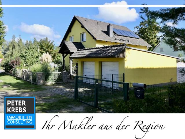 Schönes Einfamilienhaus mit Doppelgarage