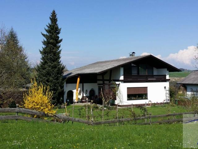 Schönes Einfamilienhaus mit sonnigem Garten!