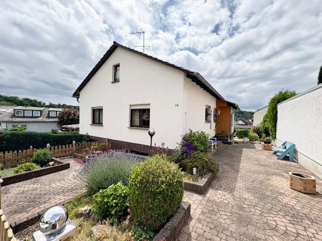 Schönes Haus mit großem Potenzial und bester Anbindung