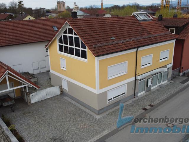 Schönes Wohn und Geschäftshaus in Osterhofen