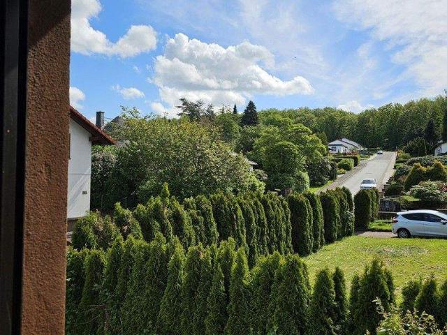 Schönes 2 Familienhaus in toller unverbaubarer Waldrandlage!